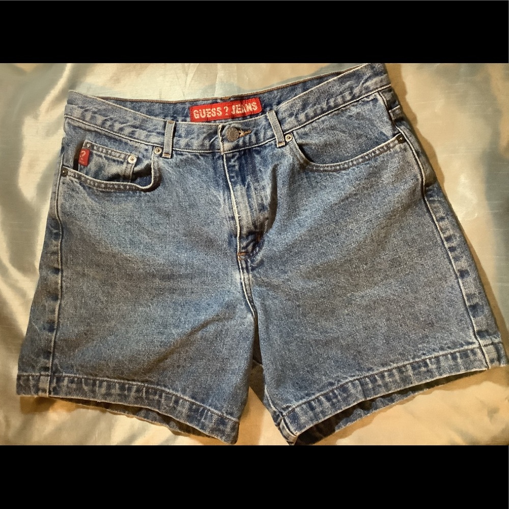 GUESS ? JEANS, embroidered back pockets, gently used size 31